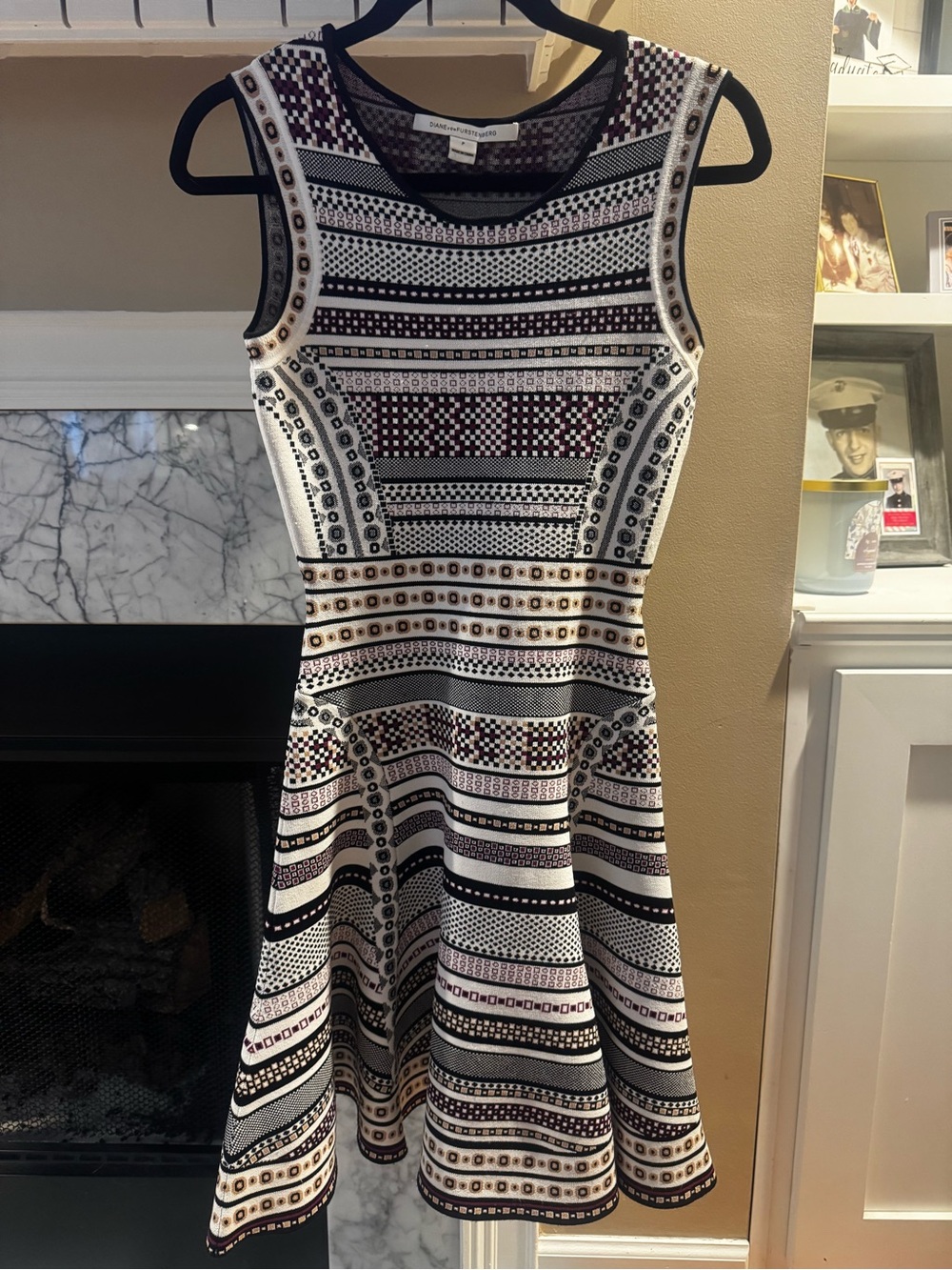 Diane Von Furstenberg Black and White Sleeveless Fit-and-Flare Mini Dress